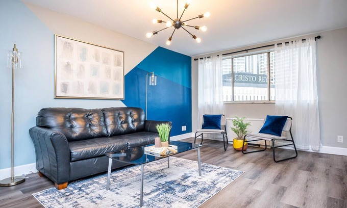 Peachtree Center Condominio | KING 2BR 1FREE PARKING Condo NEWLY RENOVATED!