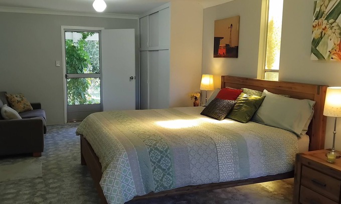 Valery Casa | KING BED 8 mins from A1 VALERY Mid North Coast