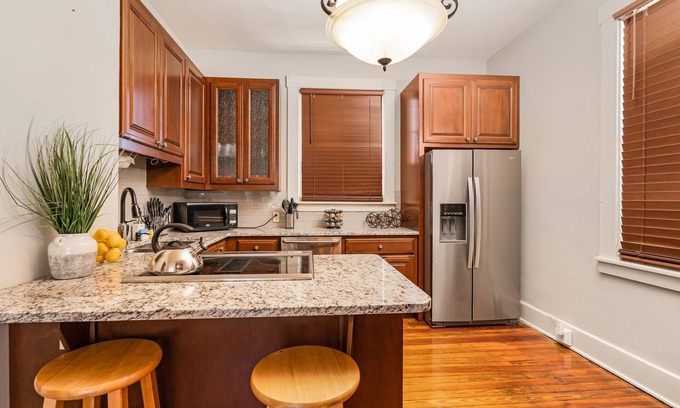 Columbus Casa | King Bed | Starkville | MS State | MUW 0.1 | Columbus AFB | Downtown Columbus