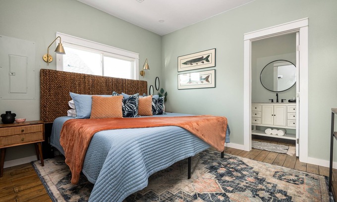 Port Bolivar Villa | King beds*Professionally decorated*Close to Beach