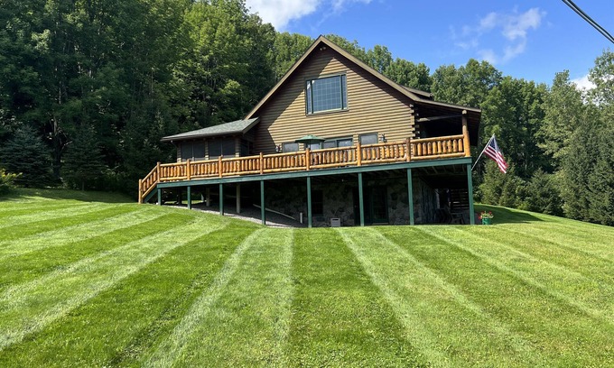Richfield Springs Casa | King Cabin - 4bdrm Log home with amazing lake views