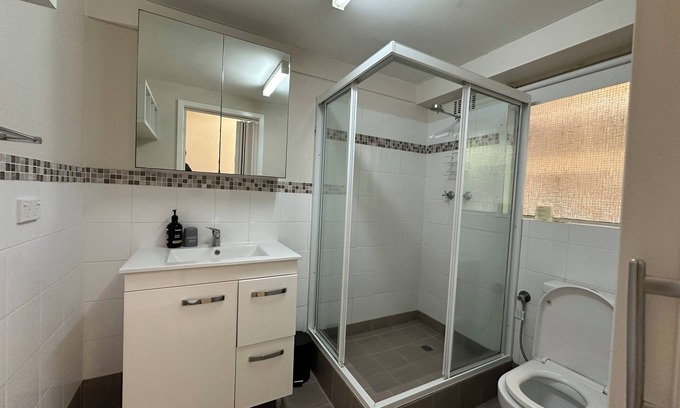 Victoria Park Apartamento | King George Nest - With Parking in Victoria Park!