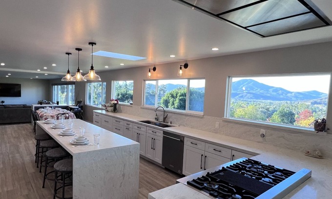 Rancho San Diego Villa | King Of The Hill-Must See-Private-Ensuite Rooms-Pool/Spa-Massage Chair-VIEWS!!!!
