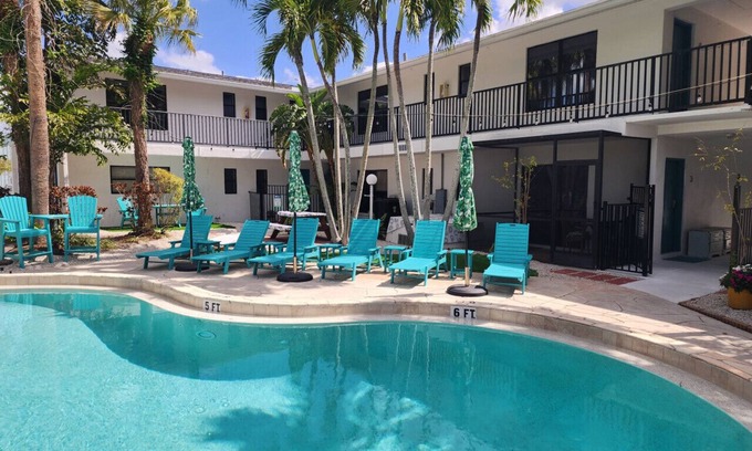 East Naples Villa | Estudio King con piscina y acceso al canal