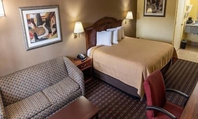 Hawkinsville Hotel | Loyalty Inn Hawkinsville