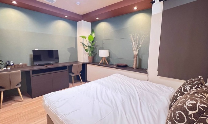 Matsuyama Casa | King room with office space 40 Mustsee for busi /Naha Okinawa