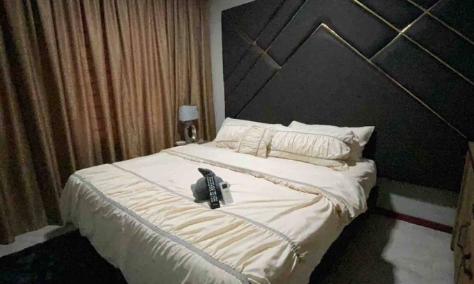 Paramaribo Apartamento | King's Size Deluxe Two Bedroom