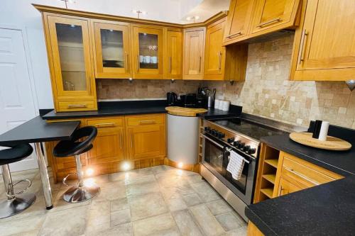 Newark Apartamento | King-size bed en- suit, Luxury refurbished home