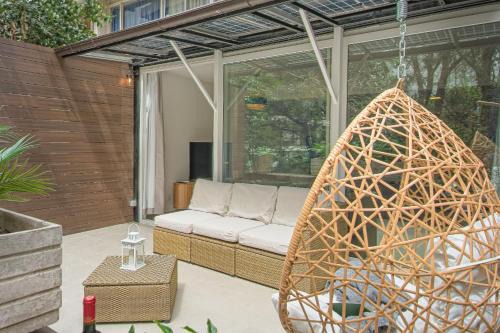 El Golf Apartamento | King-size bed with terrace and Air Conditioning!
