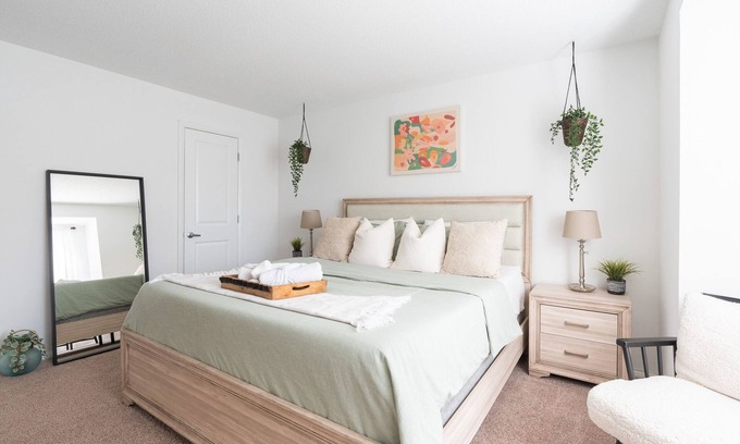 Sharon Woods Apartamento | King Suite ♛ South Charlotte | Free Parking & Pool