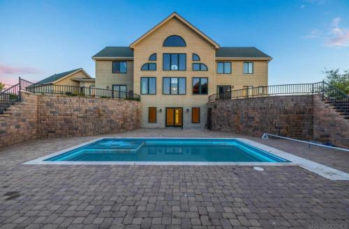 Alpine Casa | King Suite - Sunset Ridge