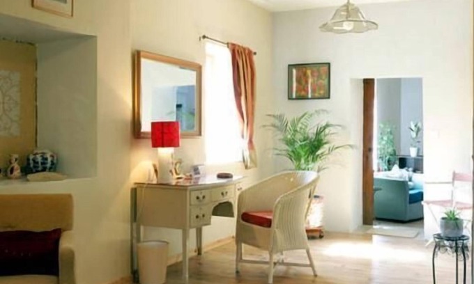 Montolieu Cama Y Desayuno | King-Superior-Baño con bañera