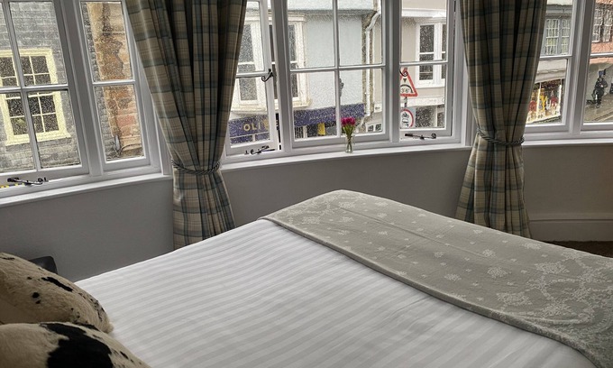 Totnes Hotel | King William IV