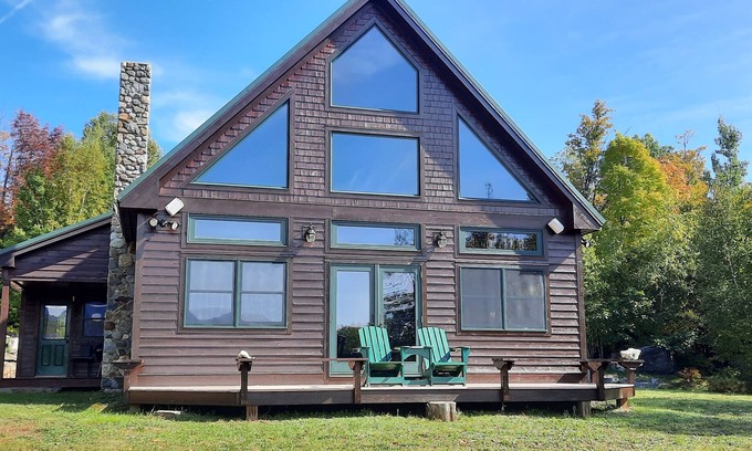 Kingfield Casa | Kingfield Kastle: Stunning Home near Sugarloaf