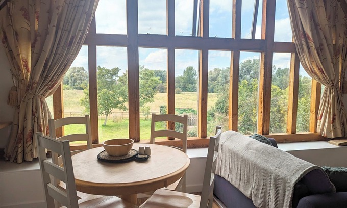 Abingdon Cama Y Desayuno | Kingfisher Barn