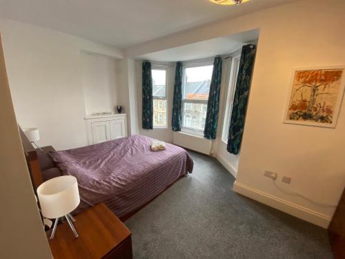 Stoke Casa | Kingfisher En-suite Room
