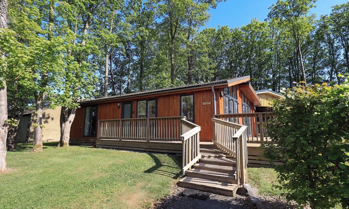 Gargrave Cabaña | KINGFISHER LODGE, family friendly, luxury holiday cottage in Gargrave