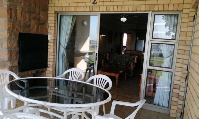 Kleinmond Apartamento | KINGKLIP 2 - 2bedr/2bathr apartment, BBQ, near shopping center and main beach