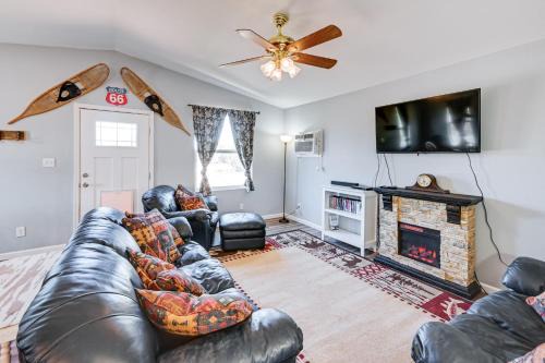 Kingman Casa | Kingman Vacation Rental with Private Yard and Fire Pit