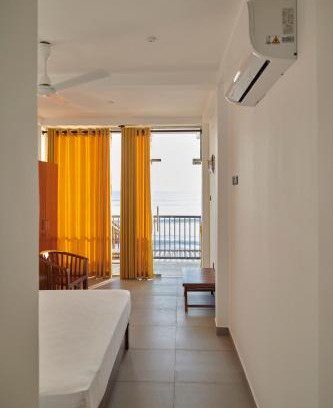 Kaduruduwa Hotel | KINGS BAY Beach Resort