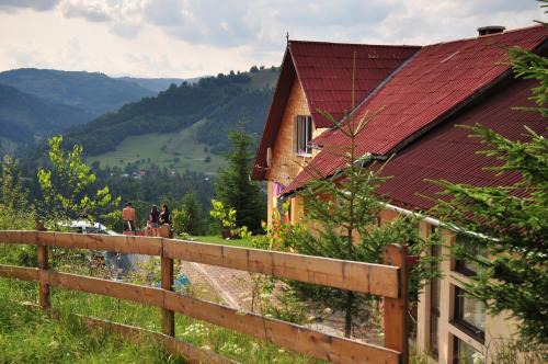 Vidra Casa | Kings Valley Retreat Apuseni Mountains