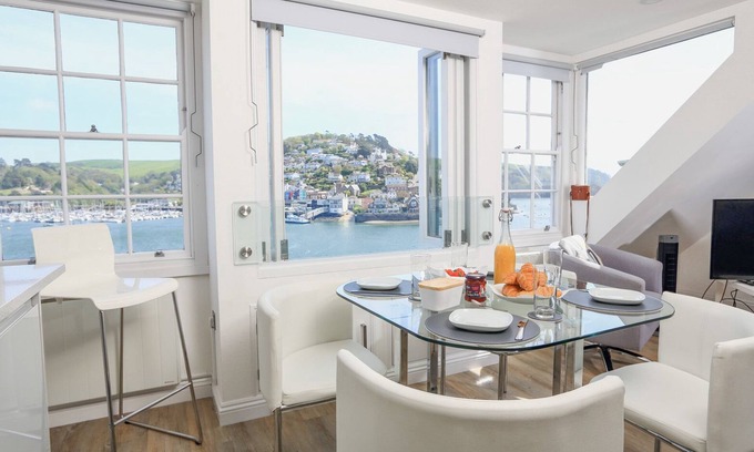 Dartmouth Cabaña | Kings View, DARTMOUTH