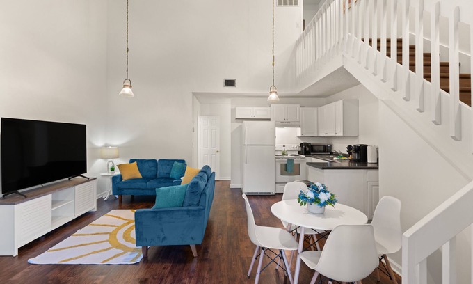 Kingsland Casa | Kingsland Cove - 2 bed 2 bath Ensuite with High Speed Internet