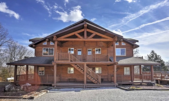Shell Knob Cabina | KingsRiver Lodge S w/Pickleball Court-Walk to Lake