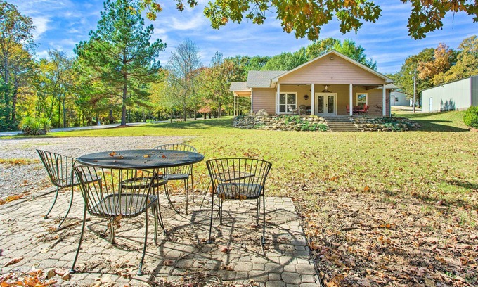 Kingston Casa | Kingston Home w/ Patio < 4 Mi to Lake Texoma!