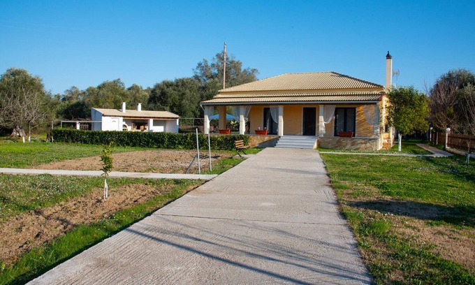 Notos Casa | Yiannis Garden House Perivoli Corfú
