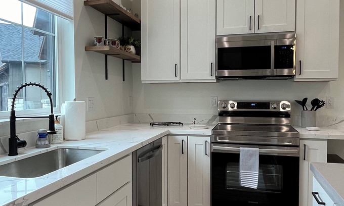 Prescott Villa | Kirk’s Kasita~ a charming 1-bedroom Kasita with WiFi, AC in beautiful Prescott!