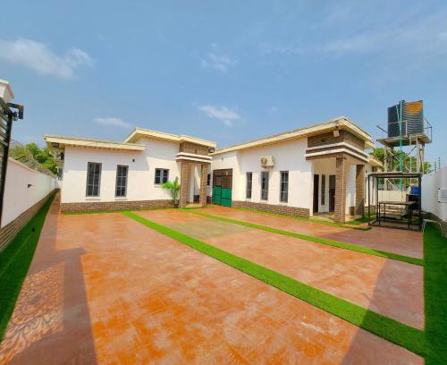 Alimosho Apartamento | Kiscourt apartment