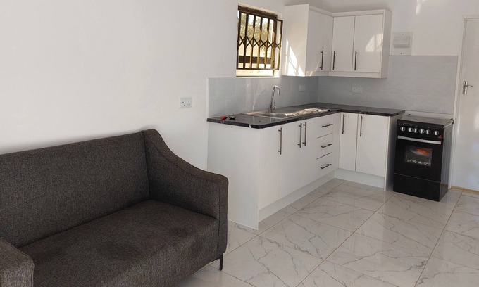 Bulawayo Cabaña | Kishon Guest House