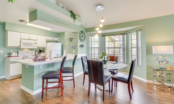 Kissimmee Apartamento | Kissimmee Condo w/ Private Porch < 7 Mi to Disney!