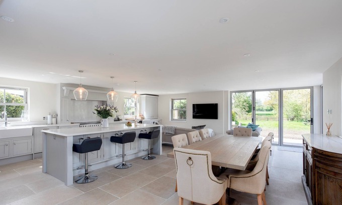 Ripon Cabaña | Kist Accommodates presents Glen View Cottage