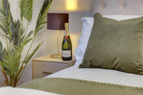 Headingley Apartamento | Kist Accommodates - Stylish Headingley Apartment - Parking - 500 mps WIFI