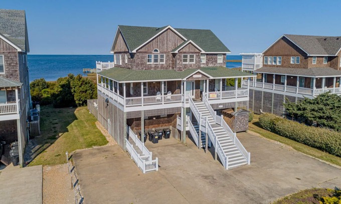 Wind Over Waves Casa | KiteHouse - 7BR Sound Front House w/ Pool, Hot tub, Private dock & Kite Launch