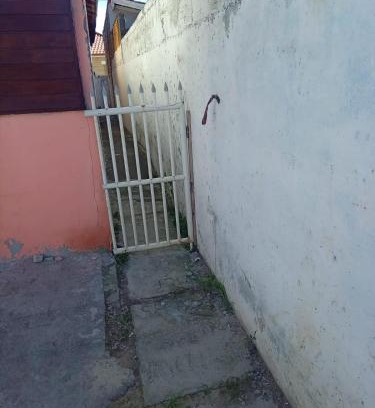 Sao Joao do Rio Vermelho Casa | Kitinete Simples de fundos