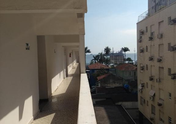 Ponta da Praia Apartamento | Kitnet em Frente a Praia