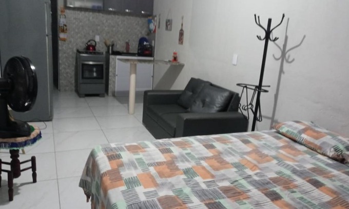 Fatima Casa | Kitnet mobiliado, confortável e bem localizado.