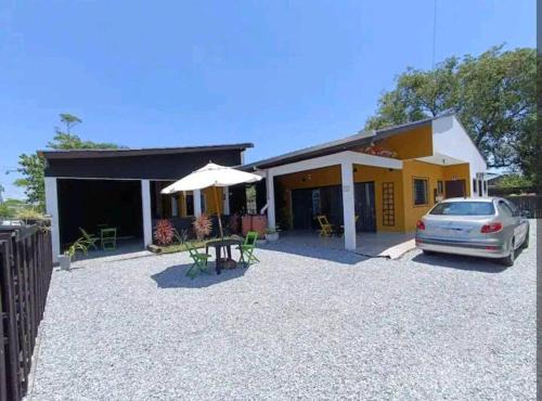 Pontal do Sul Casa | Kitnet privada confortável em Pontal do Sul