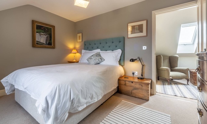 Burnham Overy Staithe Cabaña | Kitty Coot es una casa de campo relajada y elegante, con preciosas vistas al mar.