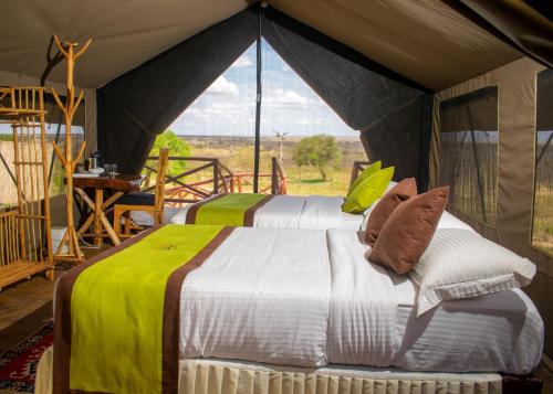Voi Otro | Kivuko Eco Camp