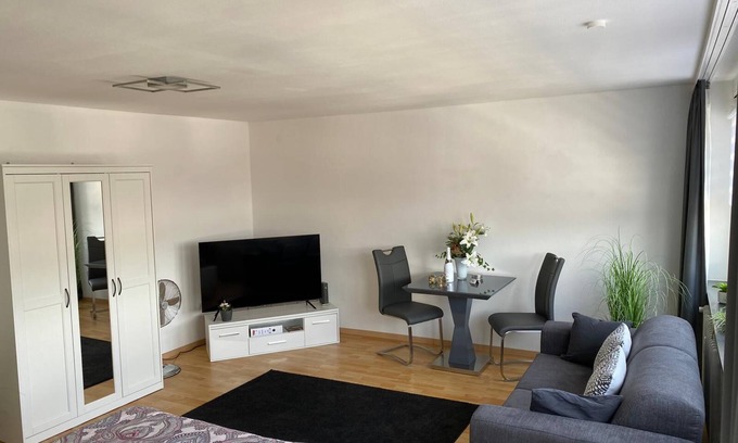 Kaiserslautern Apartamento | KL33: Newly renovated Studio Apartment