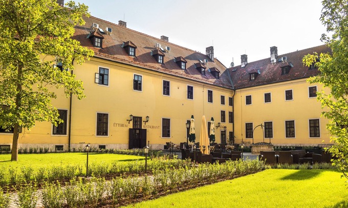 Gyor Hotel | Klastrom Hotel