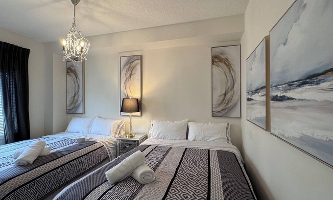 Vaughan Casa | Kleinburg Luxe Crown Town Residence