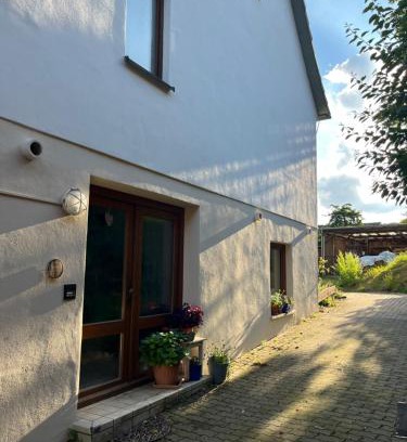 Rogen Apartamento | Kleine Bauernhof-Wohnung im Stadtbusbereich