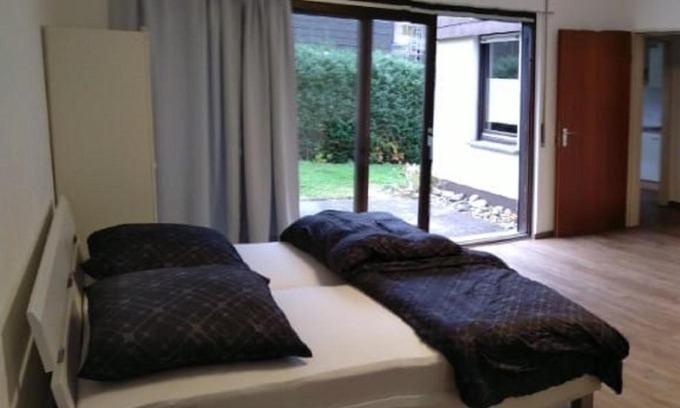 Altenkirchen Apartamento | Kleine Ferienwohnung, Einzimmeraparment in Altenkirchen