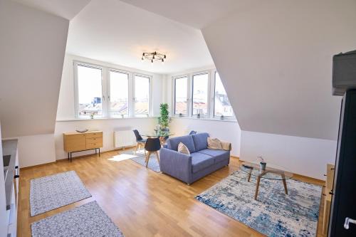 Funfhaus Apartamento | Klimatisiertes Dachgeschoss Metro Nähe