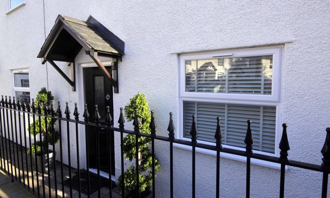 Conwy Cabaña | Knight Rest Cottage Conwy - 5 Star Comentarios Boutique Cottage (estacionamiento y wifi)